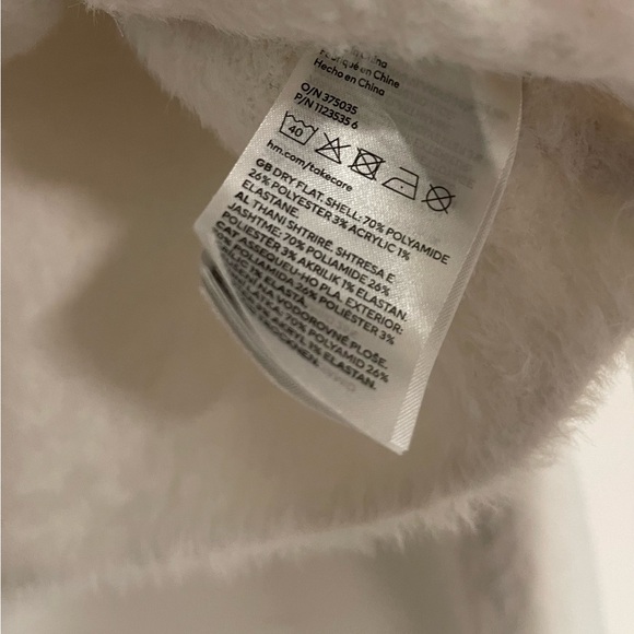 H&M White Fuzzy Sweater - Picture 4 of 4